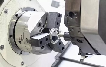 Mâm cặp bị lệch tâm - nguyên nhân và xử lý