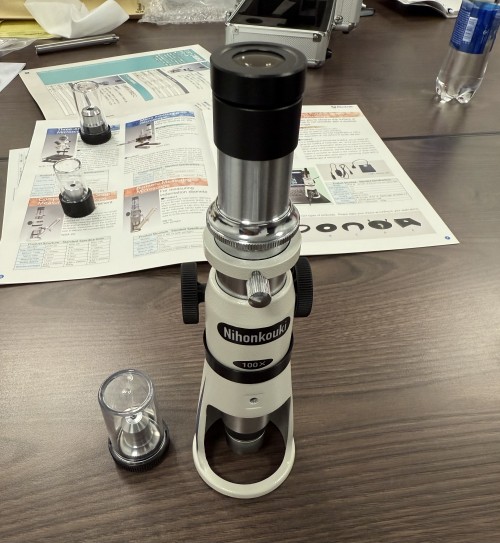 Kính lúp có đèn Nihon Kouki NSM-20, NSM-40, NSM-100