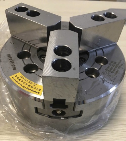 Mâm cặp thủy lực 3 chấu N-200A Auto Strong (lỗ thông)