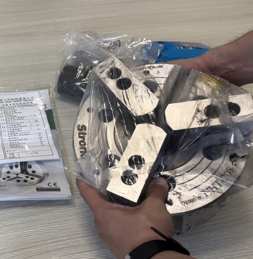 Mâm cặp thủy lực 3 và 2 chấu NHT-208A6 Auto Strong